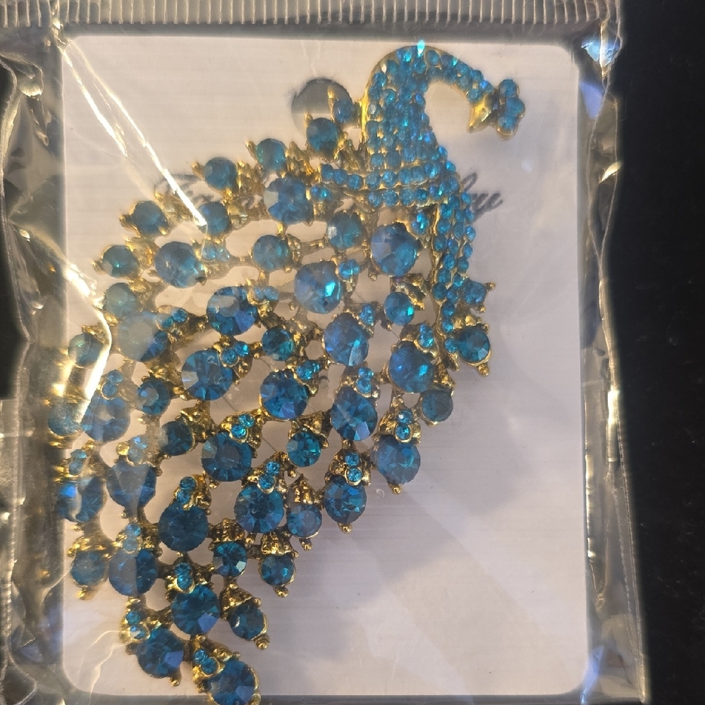 Elegant Blue & Gold Rhinestone  Peacock Brooch 3 Inches New